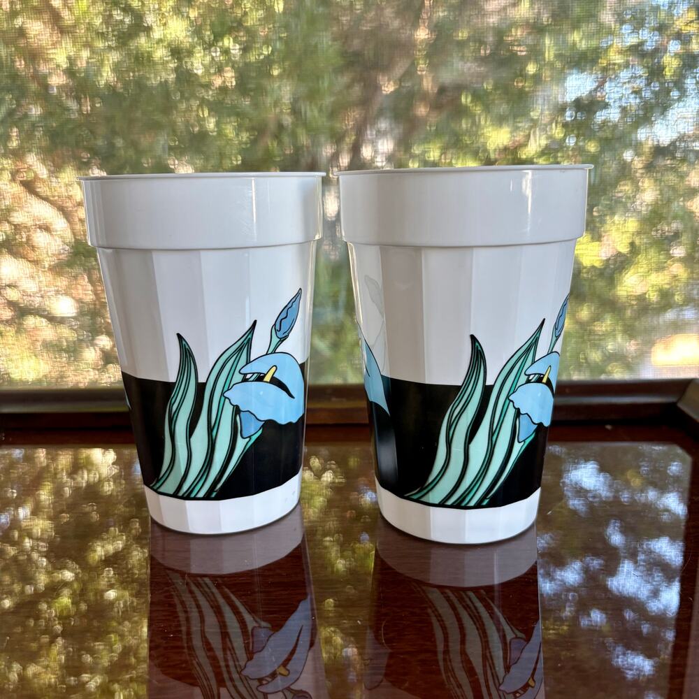 Vintage Blue Calla Lily Tumblers Packer Plastics Set of 2